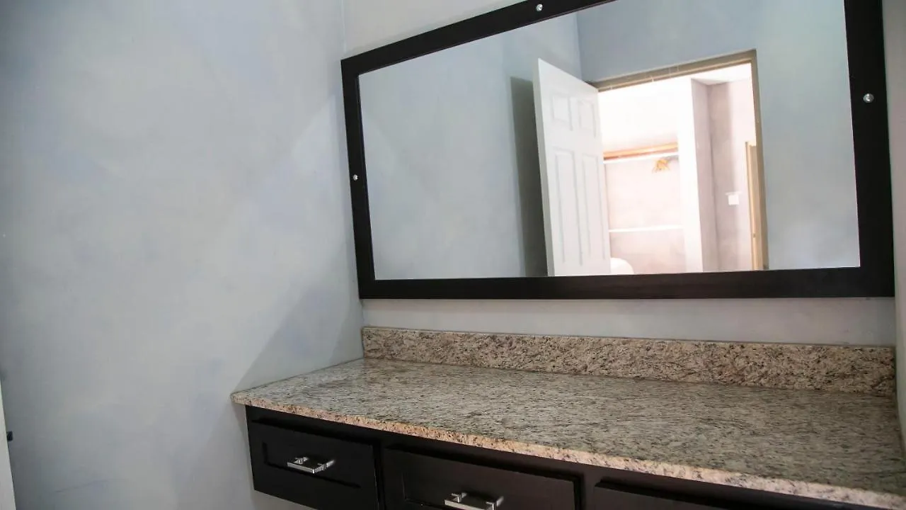 شقة Ocean View Terrace مونتيغو باي
